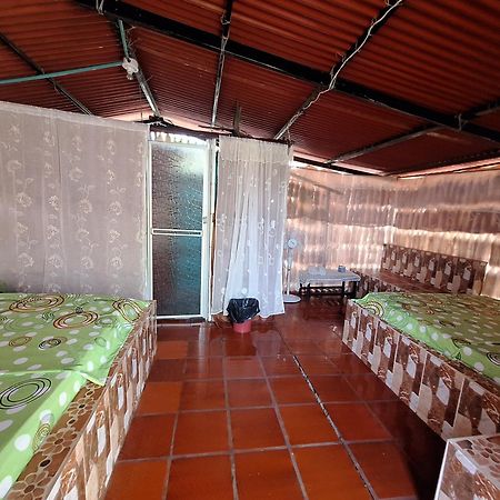 Alojamiento Casa De Campo Los Cactus Villavieja Ngoại thất bức ảnh