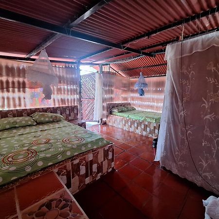 Alojamiento Casa De Campo Los Cactus Villavieja Ngoại thất bức ảnh