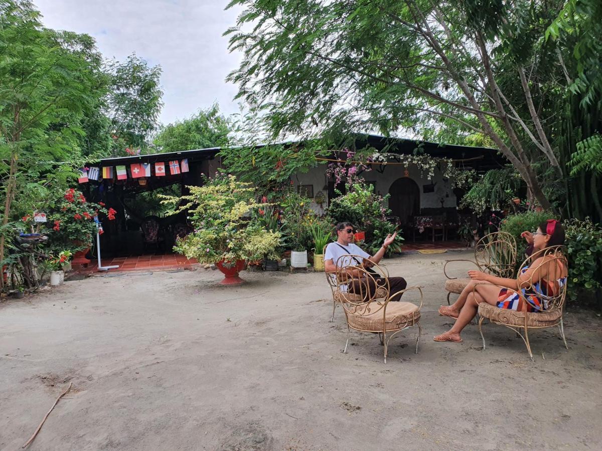 Alojamiento Casa De Campo Los Cactus Villavieja Ngoại thất bức ảnh