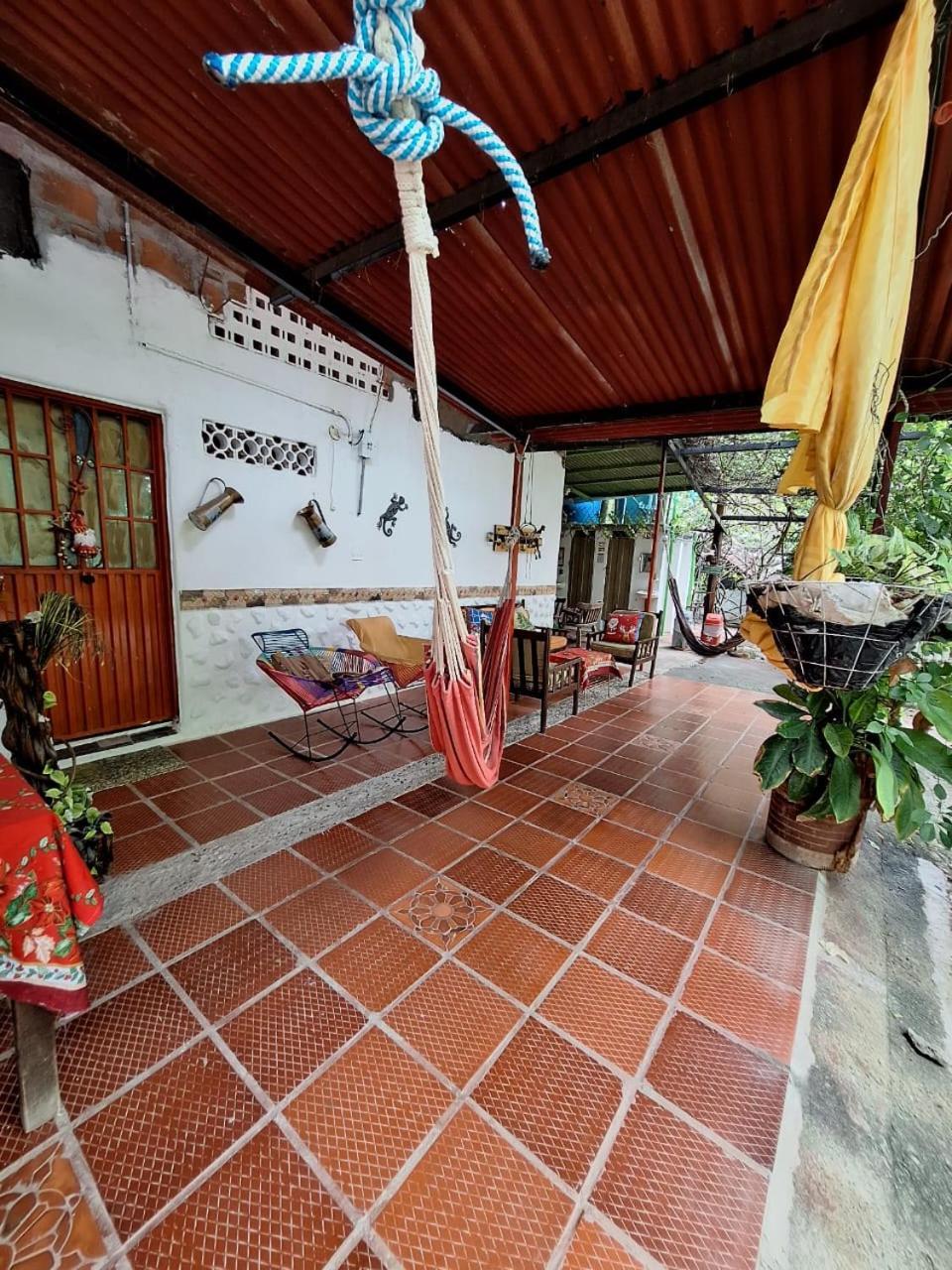 Alojamiento Casa De Campo Los Cactus Villavieja Ngoại thất bức ảnh