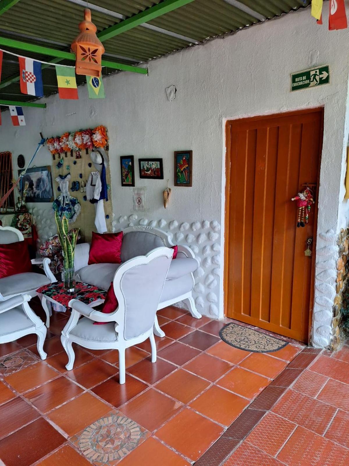 Alojamiento Casa De Campo Los Cactus Villavieja Ngoại thất bức ảnh